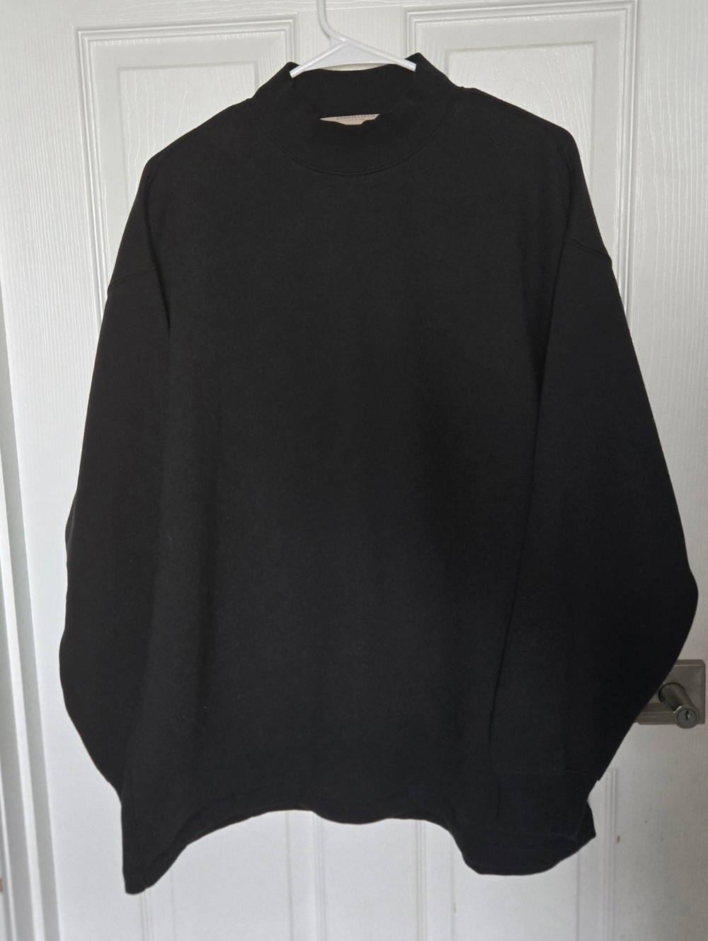 Fear of God Essentials Crewneck Sweatshirt - Stretch Limo (Black)